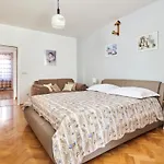 Haus Ana Пореч