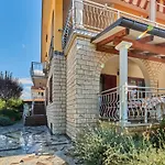 Haus Ana