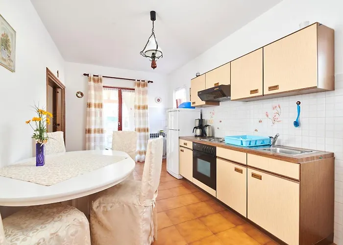 Haus Ana Апартаменти *