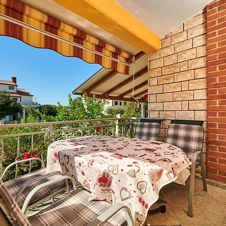 Apartment Haus Ana *